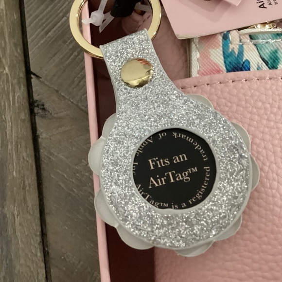 Nanette Lepore 5 pc set  (without keychain) - Picture 12 of 16